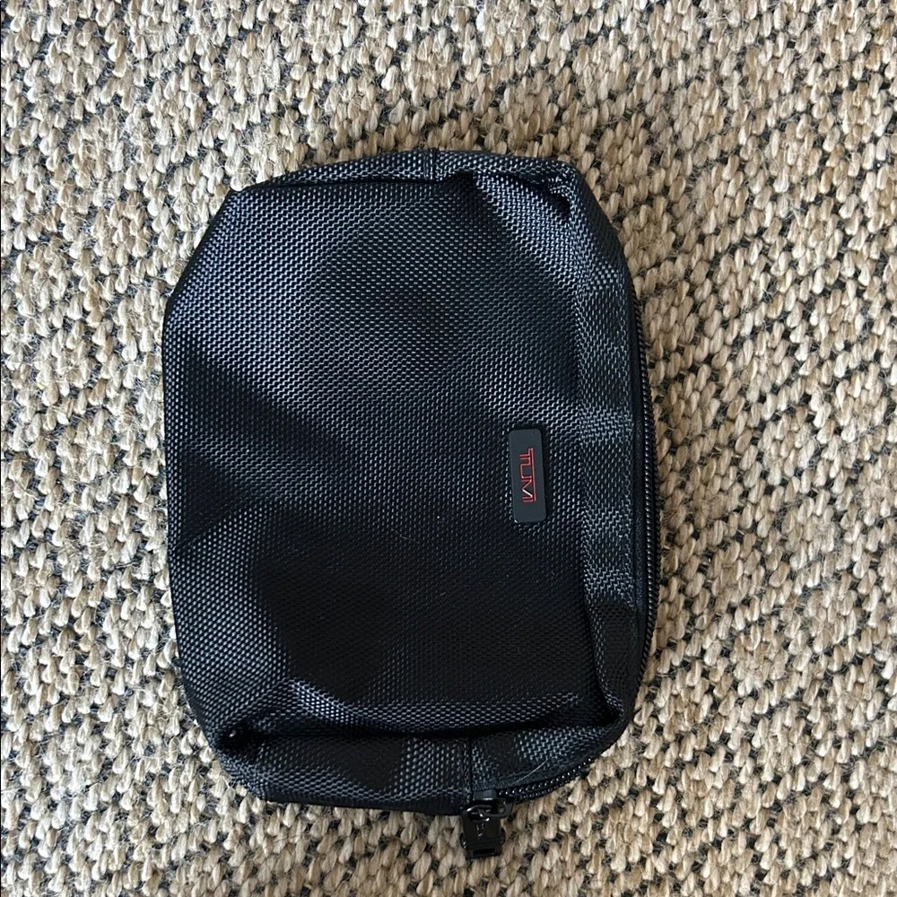 Tumi for Delta Black Toiletry Travel Case